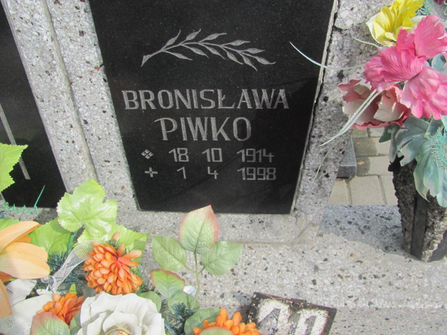 Bronisława Piwko 1914 Strumień - Grobonet - Wyszukiwarka osób pochowanych